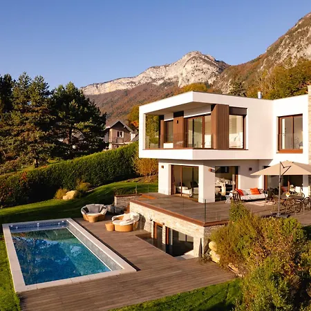 Elegance - Vue Villa *